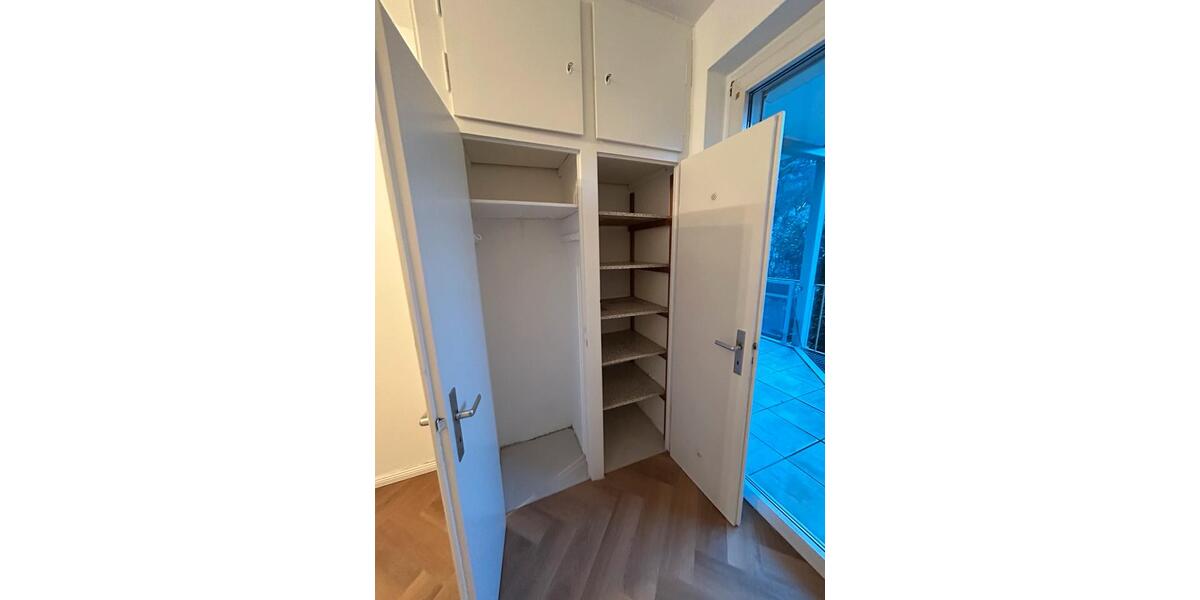 Erdgeschoßwohnung Düsseldorf Stadtbezirk 2 - 4 Zimmer, 106 m&sup2;, 1.696&euro; | Angebot:24832812