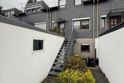 Einfamilien-RMH mit Garten & Garage in RS-Lü – v. Privat zimmer