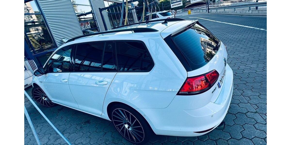 VW Golf R Variant 238.000 km 9.000 € Köln 50667