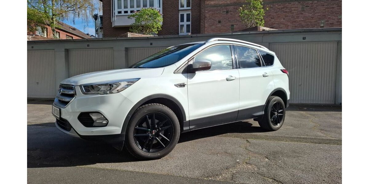 Ford Kuga 122.500 km 10.200 &euro; Langenfeld 40764