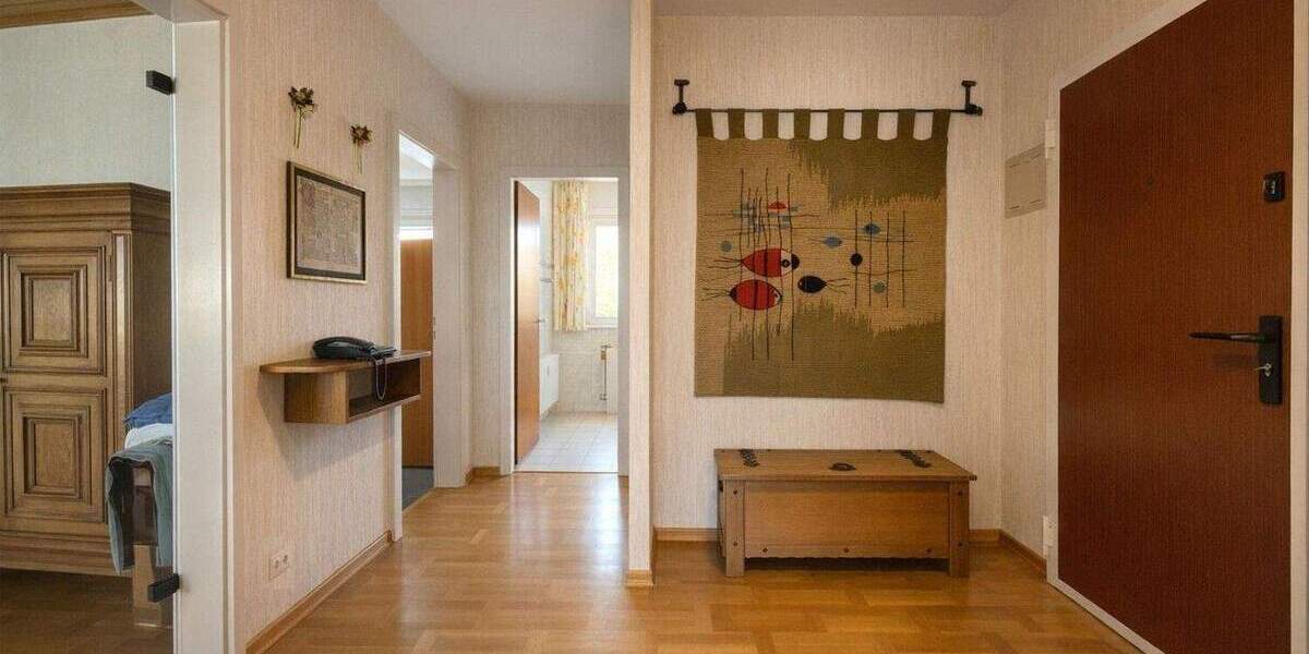 Etagenwohnung Solingen Gräfrath - 2 Zimmer, 63 m&sup2;, 149.000&euro; | Angebot:25928450