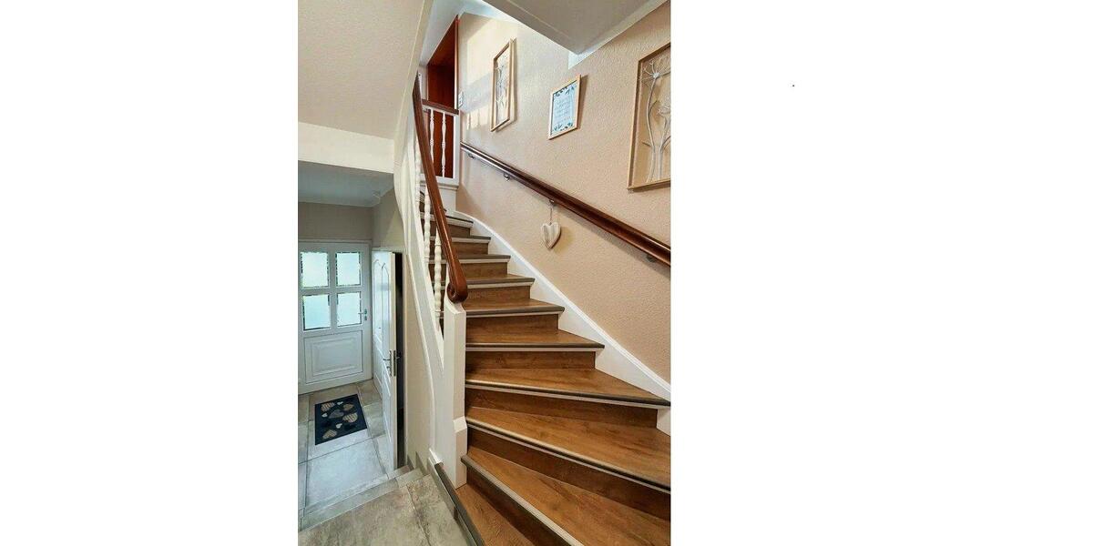 Einfamilienhaus Wuppertal Gemarkung Langerfeld - 11 Zimmer, 252 m&sup2;, 420.000&euro; | Angebot:26478866