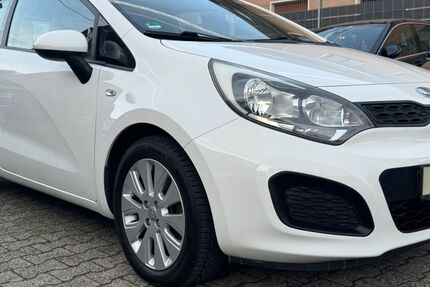 Kia Rio 154.535 km 3.690 &euro; Köln 50858