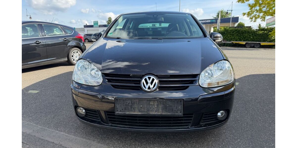 VW Golf 142.000 km 3.950 &euro; Neuss 41462