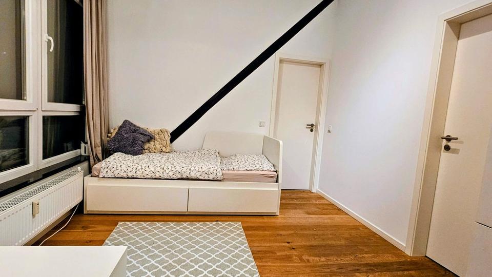 Maisonettenwohnung Düsseldorf Stadtmitte - 4 Zimmer, 110 m&sup2;, 3.190&euro; | Angebot:27605552