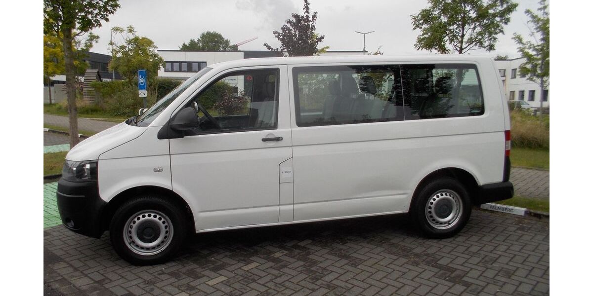 VW T5 Transporter 267.000 km 7.900 &euro; Düsseldorf 40233