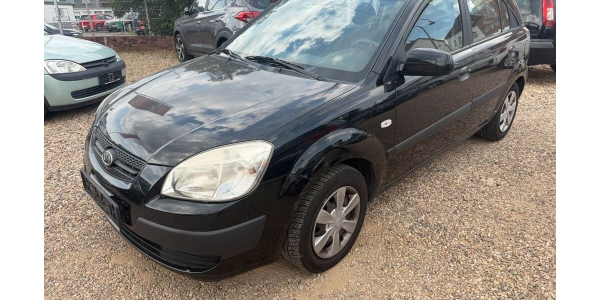 Kia Rio 174.500 km 1.950 &euro; Leverkusen 51371
