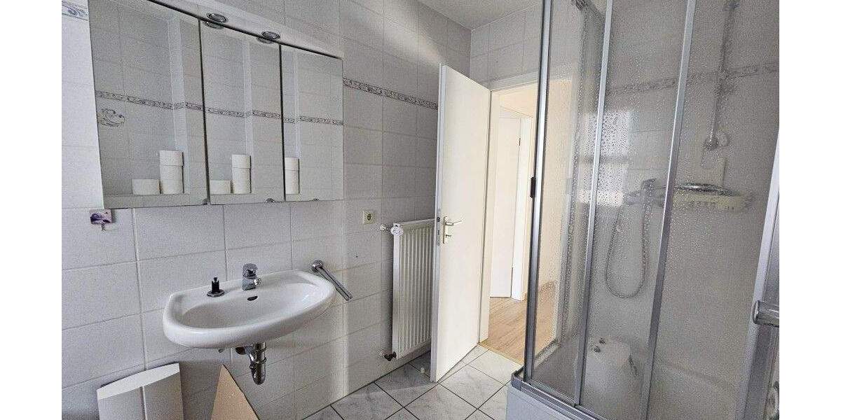 Etagenwohnung Solingen Solingen-Mitte - 2 Zimmer, 65 m&sup2;, 166.000&euro; | Angebot:25916601