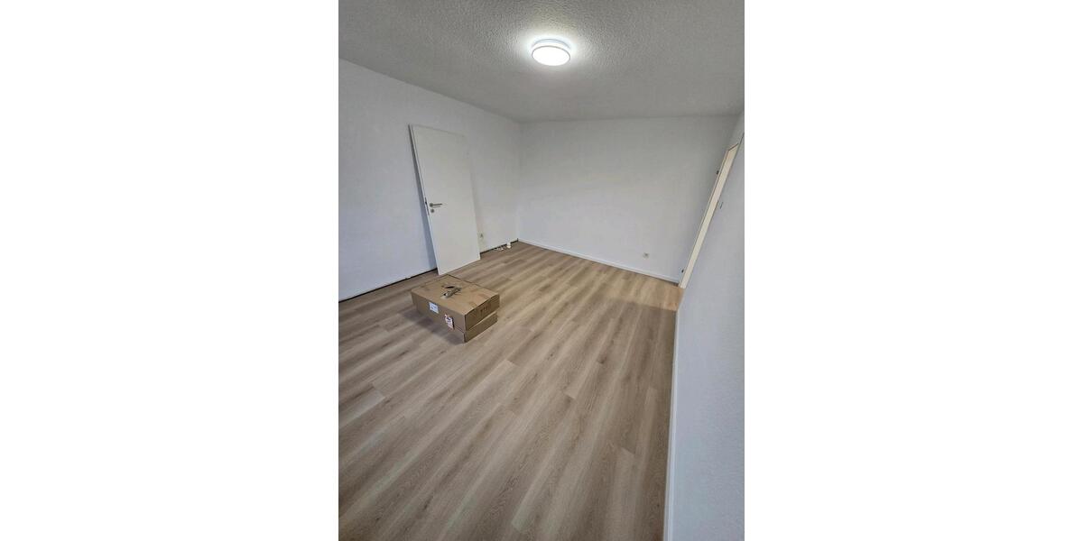 Etagenwohnung Solingen Höhscheid - 2 Zimmer, 50 m&sup2;, 750&euro; | Angebot:24831839