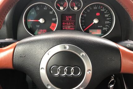 Audi TT 220.000 km 6.000 € Düsseldorf 40545