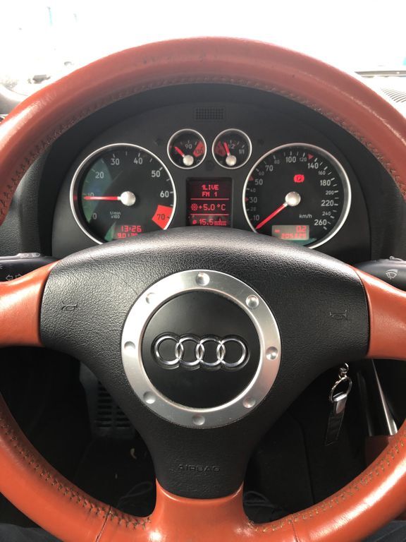 Audi TT 220.000 km 6.000 € Düsseldorf 40545