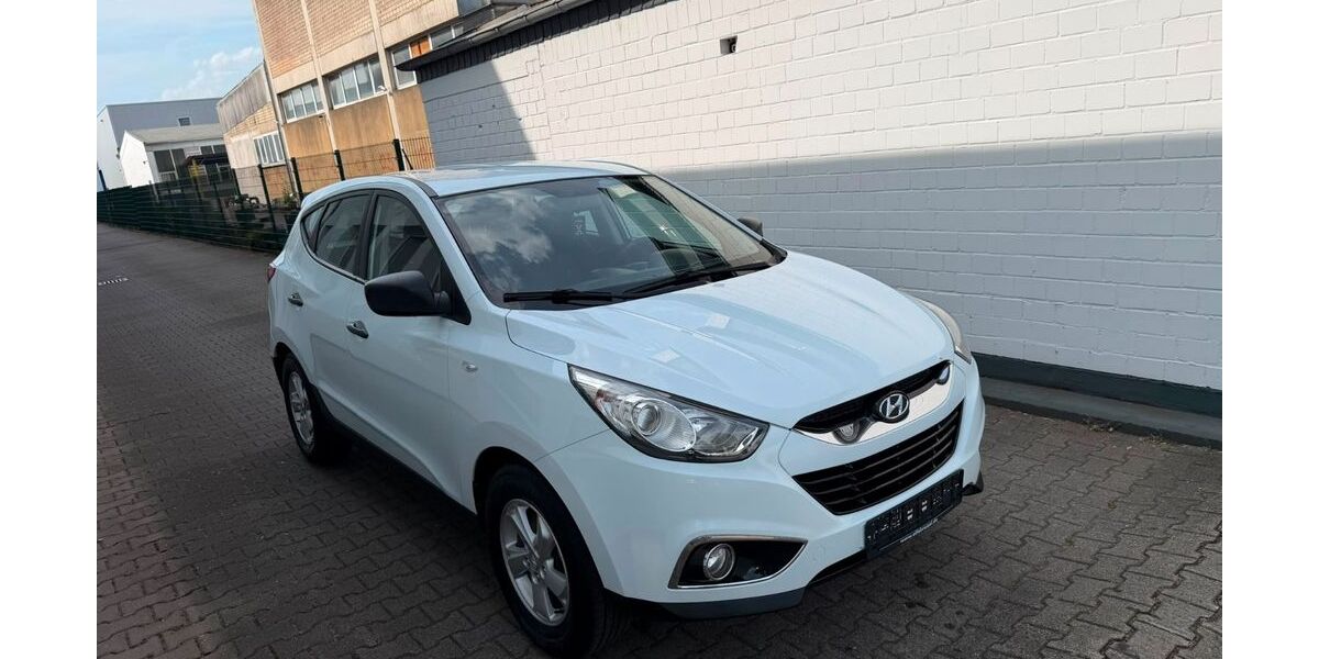 Hyundai ix35 172.545 km 6.795 &euro; Hilden 40721