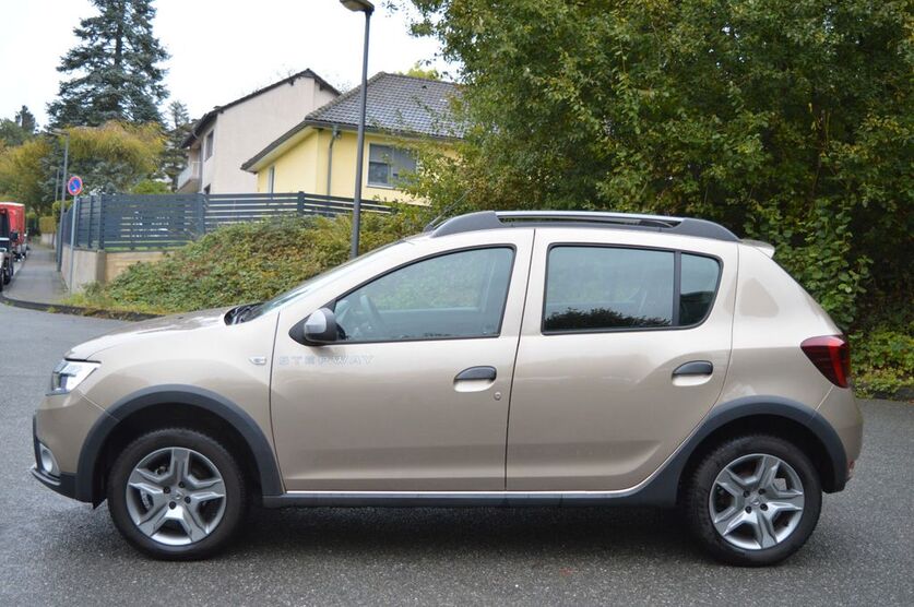 Dacia Sandero 38.000 km 10.990 € Wuppertal 42279