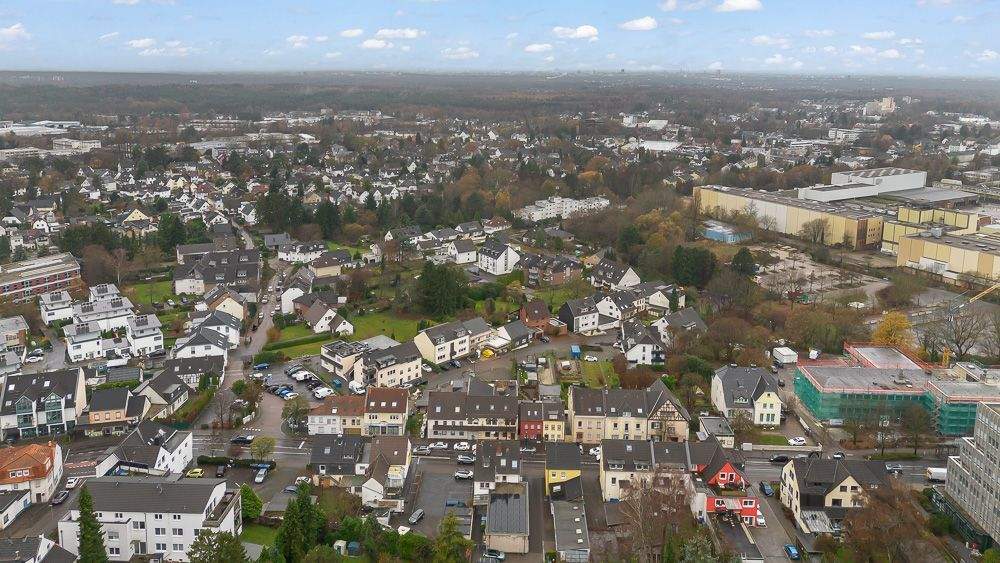 Mehrfamilienhaus, Wohnhaus Bergisch Gladbach Heidkamp - 7 Zimmer, 173 m&sup2;, 830.000&euro; | Angebot:25686490