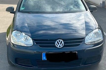 VW Golf 184.000 km 3.150 &euro; Solingen 42653