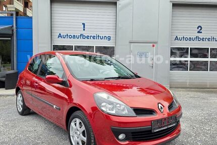 Renault Clio 215.682 km 2.490 &euro; Düsseldorf 40589