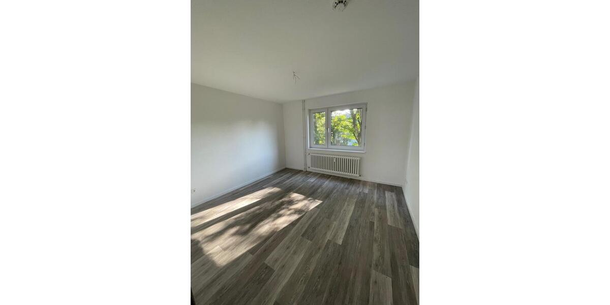 Erdgeschoßwohnung Wuppertal Barmen - 3 Zimmer, 77 m&sup2;, 659&euro; | Angebot:24878001