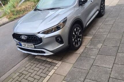 Ford Kuga 8.000 km 37.700 &euro; Köln 50829