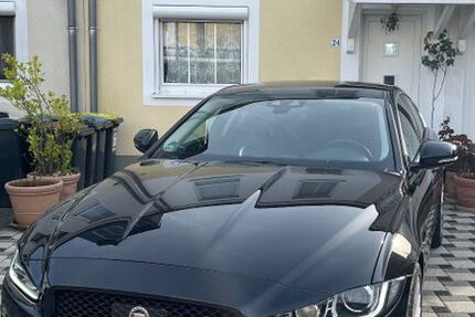Jaguar XE 122.000 km 14.999 &euro; Köln 51067