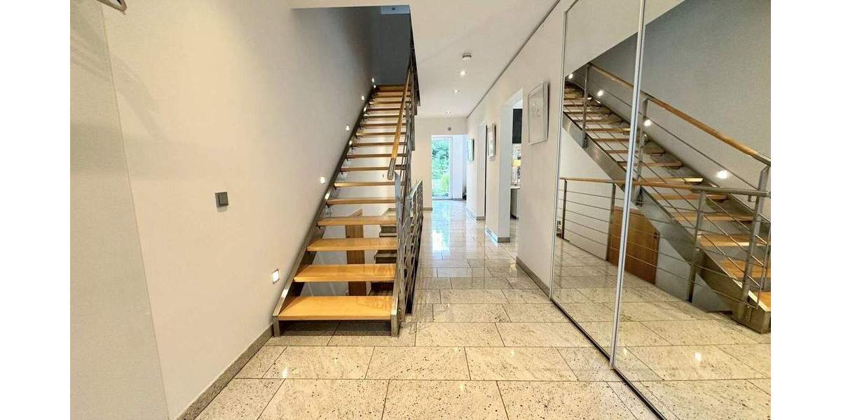 Mehrfamilienhaus, Wohnhaus Düsseldorf Garath - 1 Zimmer, 350 m&sup2;, 1.690.000&euro; | Angebot:24873714