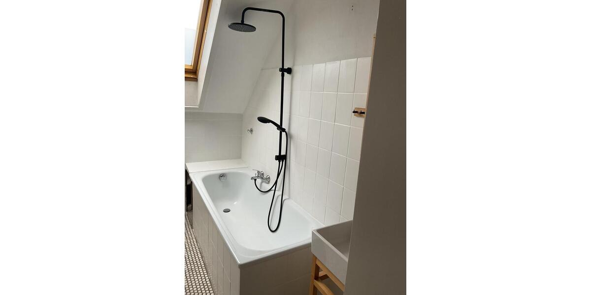 Dachgeschoßwohnung Wuppertal Brill - 3 Zimmer, 69 m&sup2;, 495&euro; | Angebot:24859508