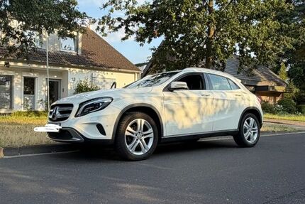 Mercedes-Benz GLA 180 139.000 km 17.000 &euro; Düsseldorf 40211