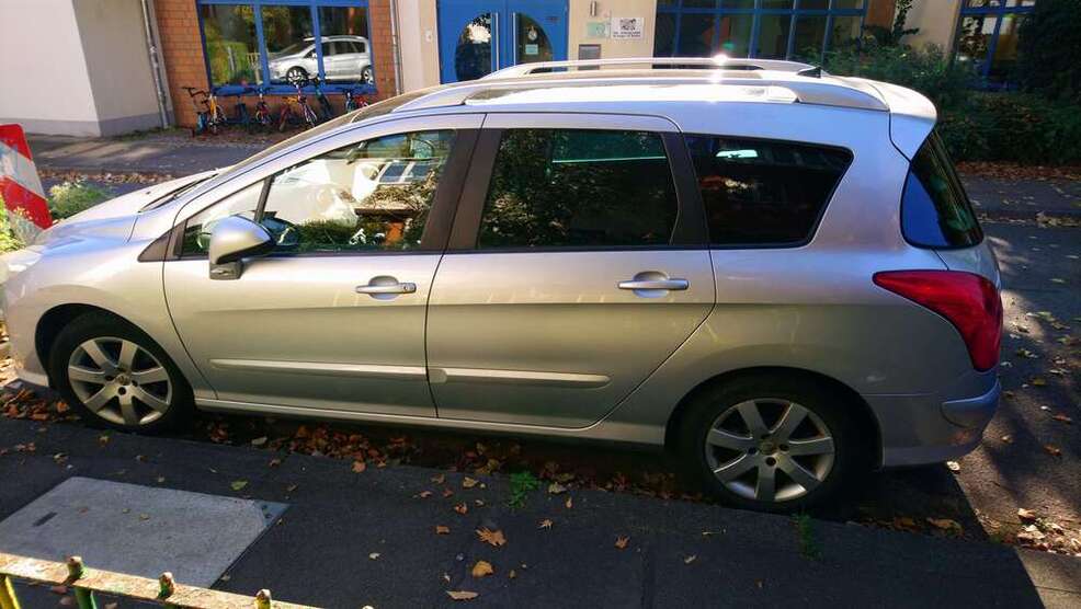 Peugeot 308 164.900 km 2.800 € Köln 50825