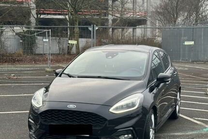 Ford Fiesta 82.000 km 11.000 &euro; Düsseldorf 40472
