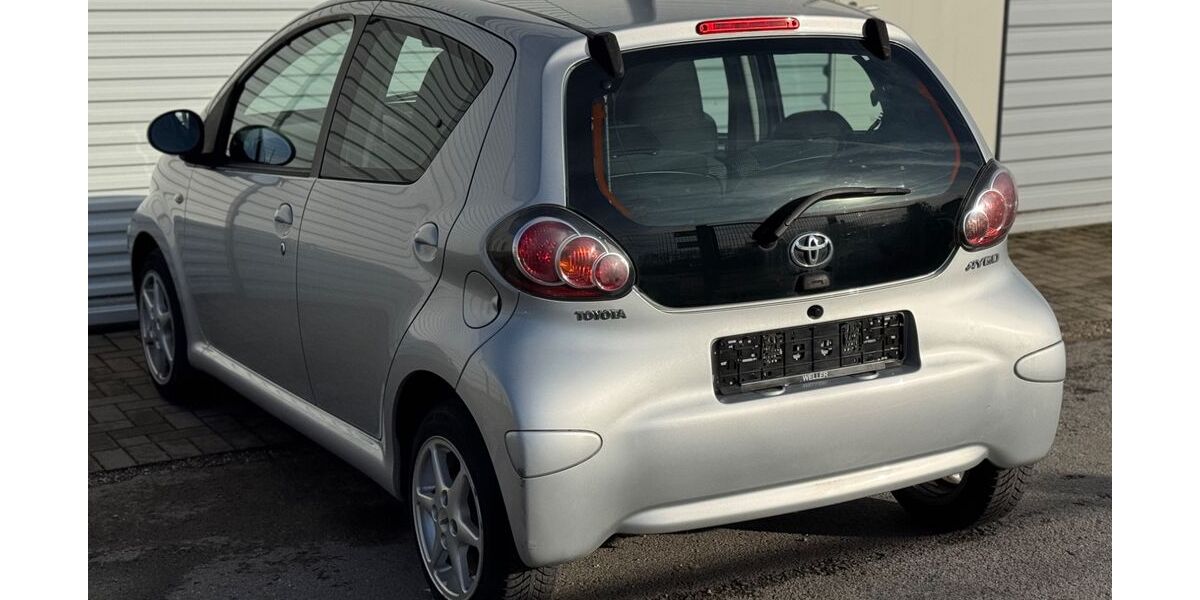 Toyota Aygo (X) 56.589 km 5.200 &euro; Solingen 42719