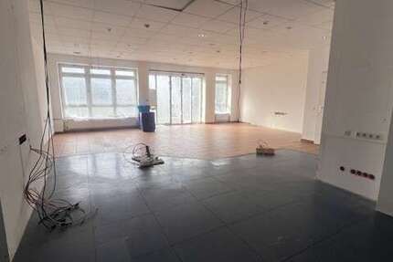 Einzelhandel in Düsseldorf 2.500 € 128 m² zimmer