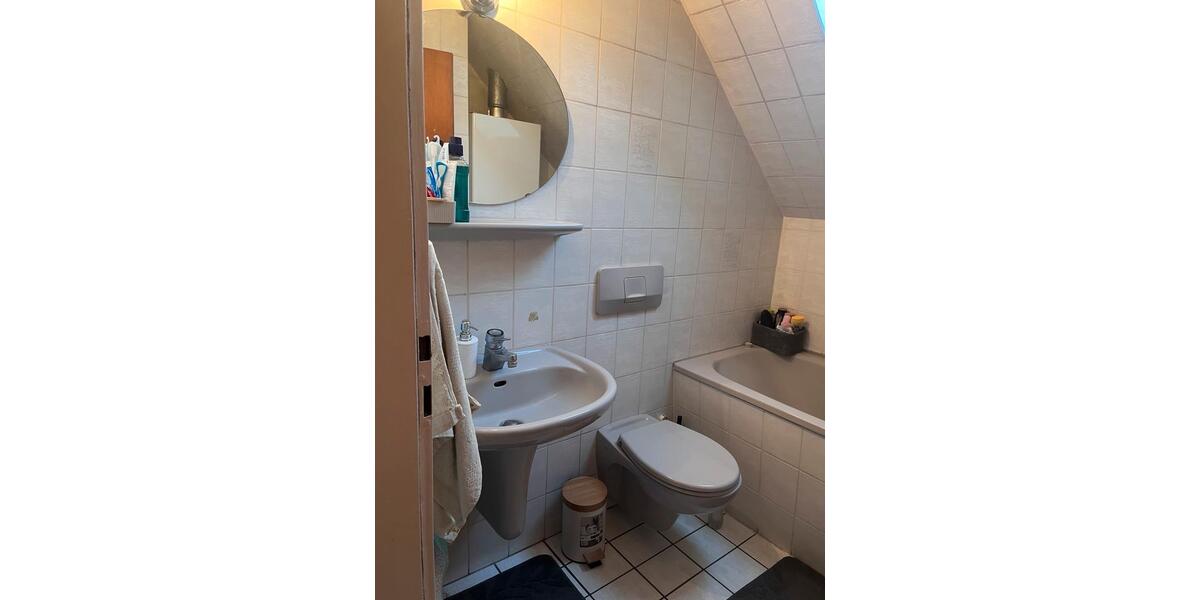 Dachgeschoßwohnung Köln Kalk - 475&euro; | Angebot:24652544