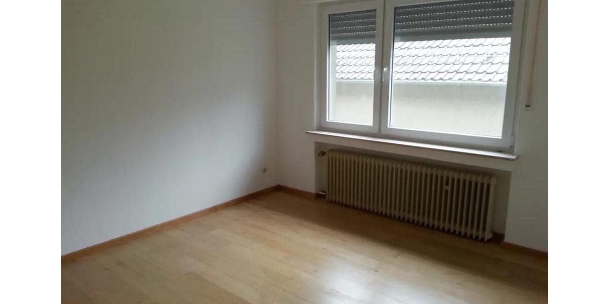Maisonettenwohnung Solingen - 5 Zimmer, 125 m&sup2;, 1.200&euro; | Angebot:25612802