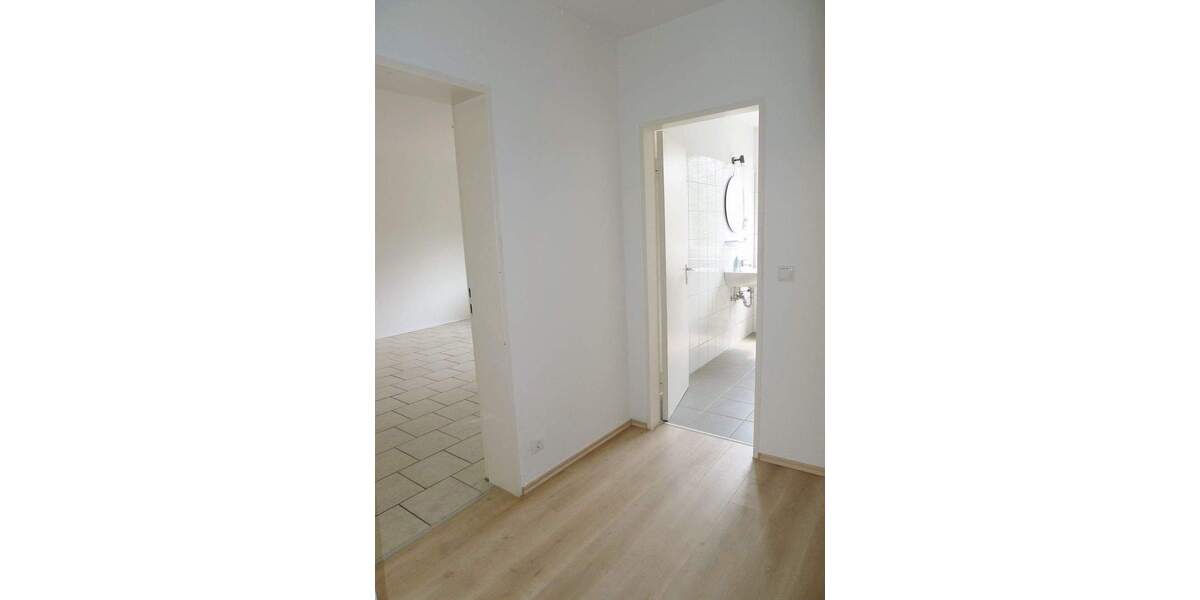 Etagenwohnung Köln Vingst - 2 Zimmer, 58 m&sup2;, 900&euro; | Angebot:23302401