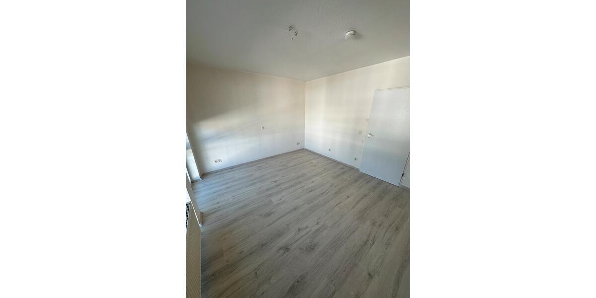 Etagenwohnung Solingen Aufderhöhe - 2 Zimmer, 72 m&sup2;, 880&euro; | Angebot:26644897