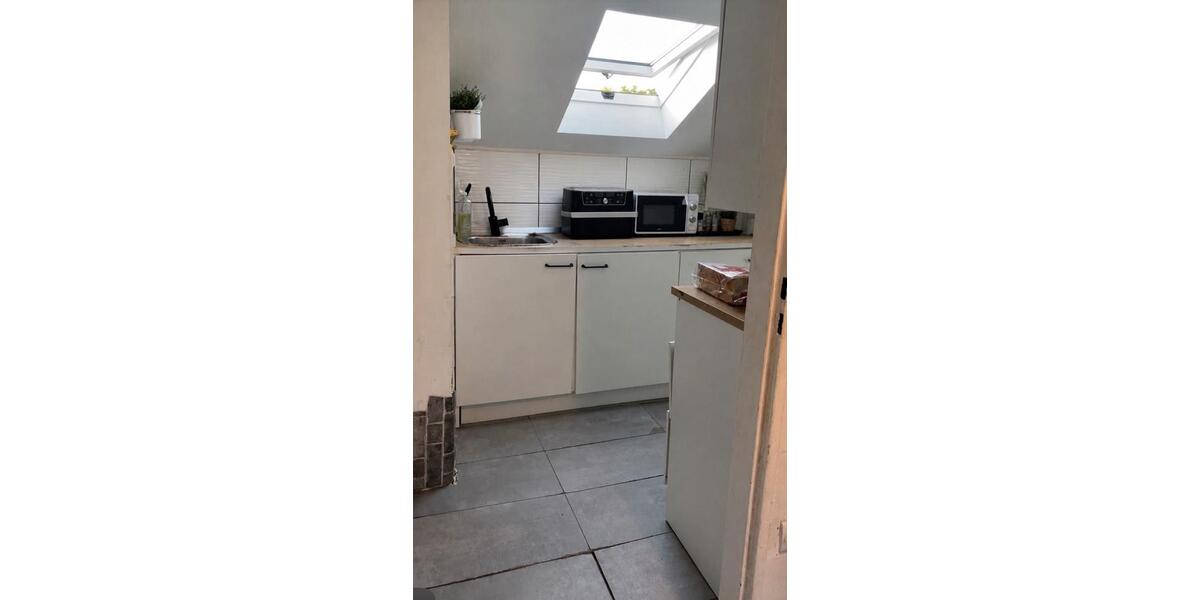 Dachgeschoßwohnung Neuss - 5 Zimmer, 110 m&sup2;, 1.650&euro; | Angebot:27594004