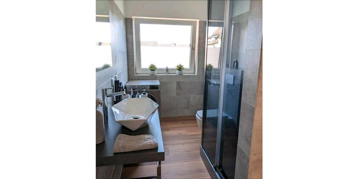 Etagenwohnung Velbert - 2.5 Zimmer, 62 m&sup2;, 168.000&euro; | Angebot:24617100