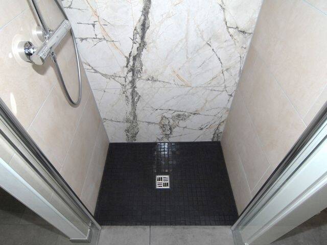 Düsseldorf-Unterrath: 3-Zimmer ETW mit Küche, Bad u. Flur ... plus 27 m² Nutzfläche im UG inkl. Gartennutzung ... Erstbezug nach Totalsanierung 3 zimmer