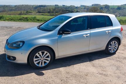 VW Golf 108.000 km 5.900 &euro; Halver 58553