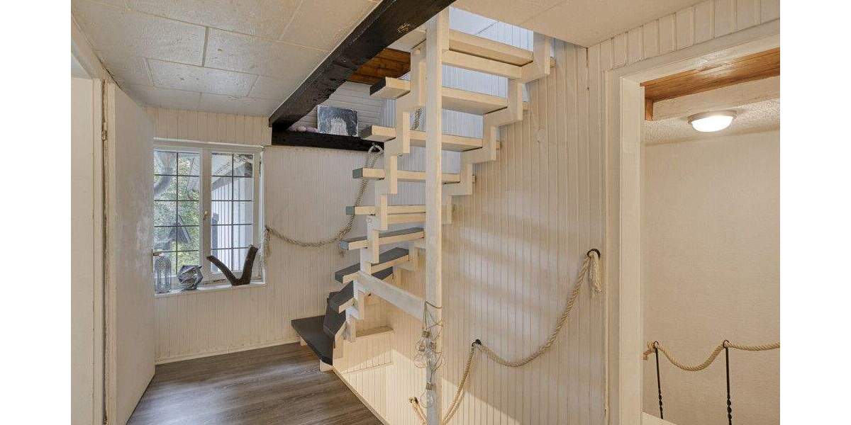 Außergewöhliches Anwesen mit mehreren Häusern mitten in der Natur - Einfamilienhaus Wipperfürth | Angebot:23973687