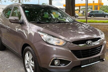 Hyundai ix35 131.000 km 8.750 &euro; Köln 51107