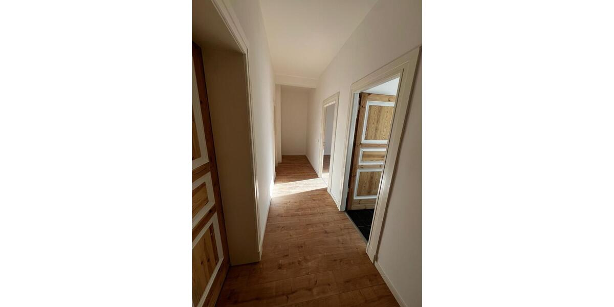 Dachgeschoßwohnung Radevormwald - 3.5 Zimmer, 90 m&sup2;, 810&euro; | Angebot:24869986