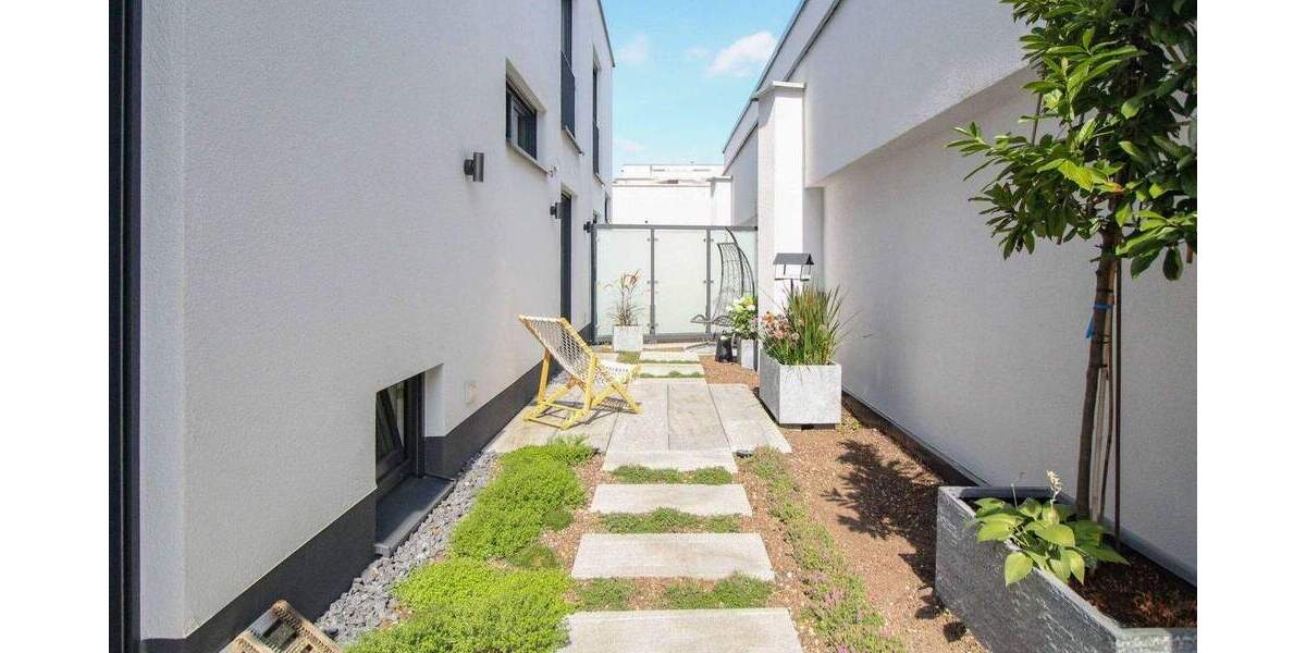 Reihenmittelhaus Düsseldorf Bilk - 4 Zimmer, 146 m&sup2;, 1.455.000&euro; | Angebot:24648421