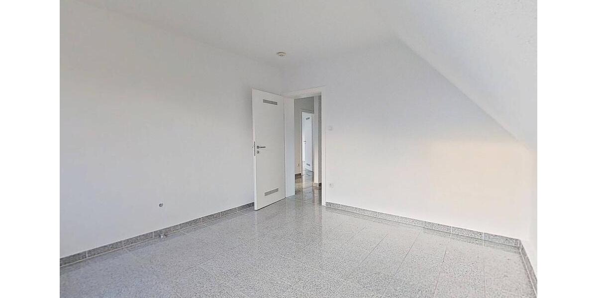 Etagenwohnung Solingen - 3 Zimmer, 73 m&sup2;, 789&euro; | Angebot:24884975