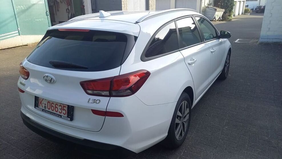 i30