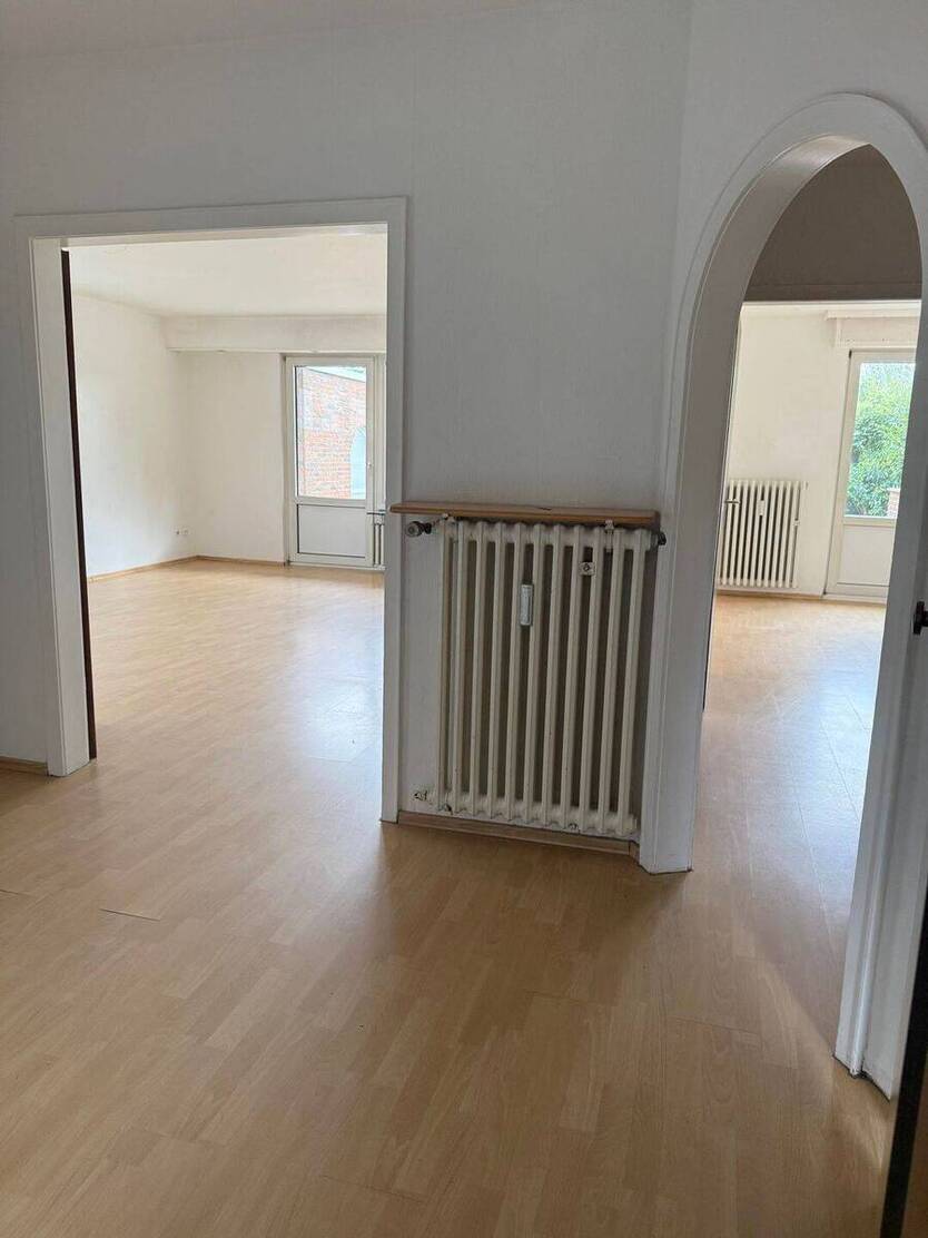 Charmantes Dreifamilienhaus in bester Lage von Baumberg. 9 zimmer