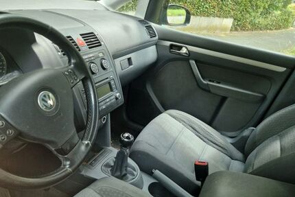 VW Touran 199.207 km 900 &euro; Köln 50858