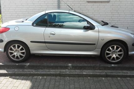 Peugeot 206 98.000 km 1.650 &euro; Haan 42781