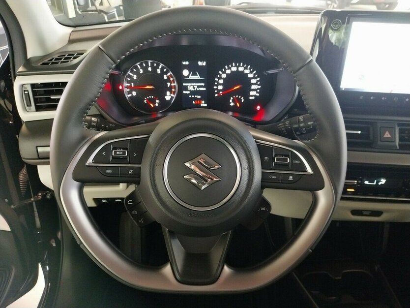 Suzuki Swift Comfort+ Allgrip Hybrid 6.000 km 21.980 € HAAN 42781