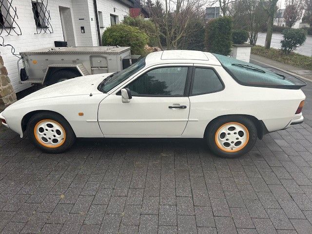 Porsche 924 262.000 km 17.924 € Neuss 41464