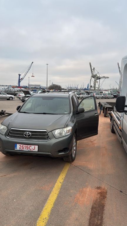 Toyota Highlander 130.000 km 6.800 € Neuss 41469